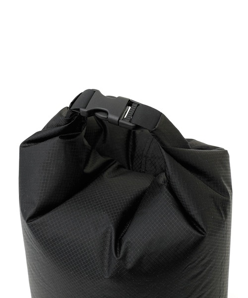 Nahe（ネーエ）の「nahe ネーエ ドライバッグ 防水 折りたたみ 6L（エコバッグ/サブバッグ・メンズ・イエロー/オレンジ/ブラック/ターコイズブルー/ライトグレー/ダークグリーン・FREE）」の15枚目の写真