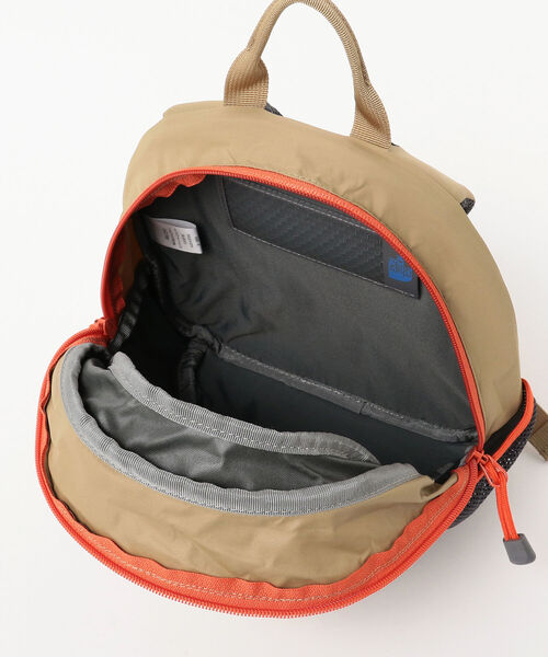THE NORTH FACE(ザノースフェイス)の「THE NORTH FACE / ホームスライス 23(8L)(バックパック/リュック・キッズ・ブラック/ベージュ/ライトブラウン/ピンク/ブルー/グリーン・ONE SIZE)」の20枚目の写真