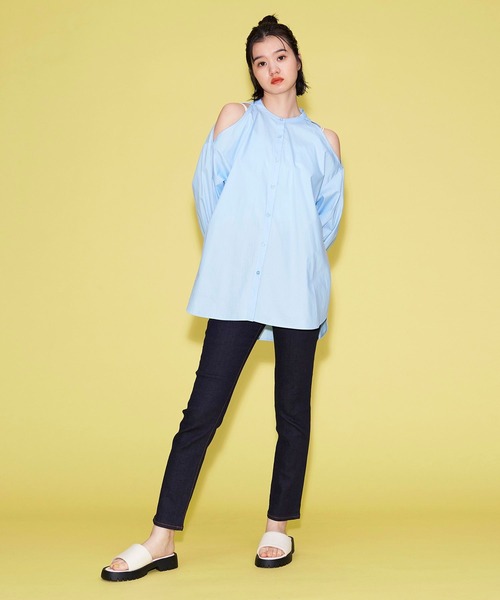 FOREVER 21(フォーエバー トゥエンティーワン)の「【FEMININE】ショルダーカットアウトシャツ(シャツ/ブラウス・レディース・ライトインディゴブルー/ブラック/ブラック系その他・FREE)」の9枚目の写真