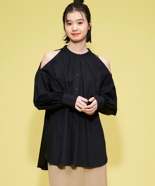 FOREVER 21(フォーエバー トゥエンティーワン)の「【FEMININE】ショルダーカットアウトシャツ(シャツ/ブラウス・レディース・ライトインディゴブルー/ブラック/ブラック系その他・FREE)」の14枚目の写真