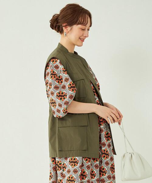 green label relaxing（グリーンレーベルリラクシング）の「スパンPE ライト サファリ シャツ（シャツ/ブラウス・レディース・オリーブ/ベージュ・FREE）」の21枚目の写真