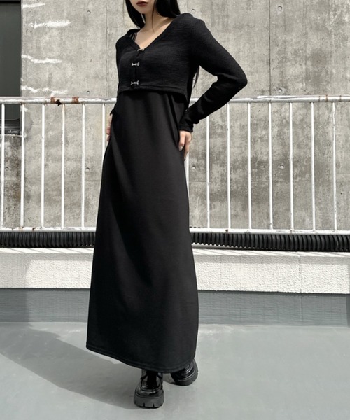 LVEU.（ラブユ.）の「Hook design cropped sheer cardigan / ホックデザインクロップドシアーカーディガン（スウェット・レディース・ブラック・FREE）」の4枚目の写真