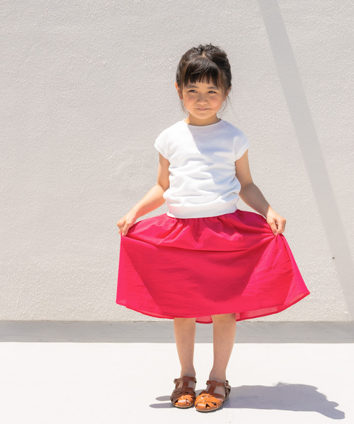 URBAN RESEARCH DOORS（アーバンリサーチドアーズ）の「『親子リンク』コットンローンギャザースカート(KIDS)（その他パンツ・キッズ・ピンク/グリーン・105/120/135）」の20枚目の写真