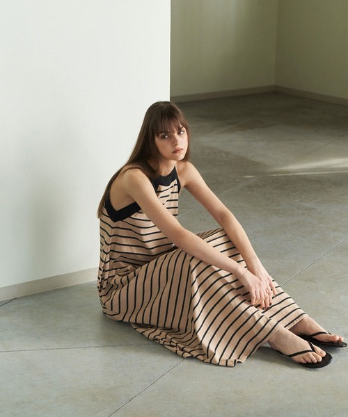 AKTE（アクテ）の「ベーシックビーチサンダル（サンダル・レディース・ゴールド/ブラック・1/2）」の9枚目の写真