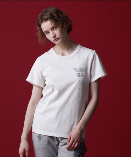 AVIREX（アヴィレックス）の「《COLLECTION》WEST POINT EMBROIDERY FADE WASH T-SHIRT /ウェストポイント エンブロイダリー フェイドウォッシュTシャツ（Tシャツ/カットソー・レディース・ホワイト系2/オレンジ/チャコール・M/S）」の18枚目の写真