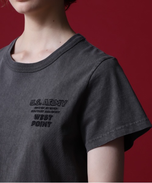 AVIREX（アヴィレックス）の「《COLLECTION》WEST POINT EMBROIDERY FADE WASH T-SHIRT /ウェストポイント エンブロイダリー フェイドウォッシュTシャツ（Tシャツ/カットソー・レディース・ホワイト系2/オレンジ/チャコール・M/S）」の14枚目の写真