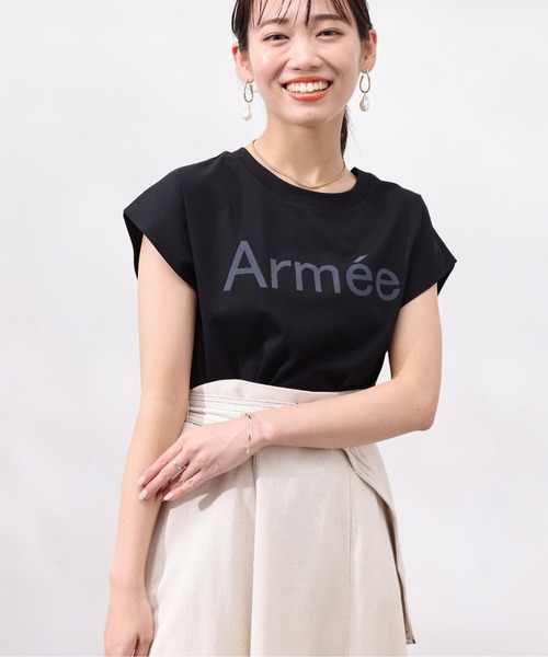 Chez toi（シェトワ）の「機能素材ノースリロゴプルオーバー（Tシャツ/カットソー・レディース・グレイッシュベージュ/ブラック/オフホワイト・FREE）」の5枚目の写真