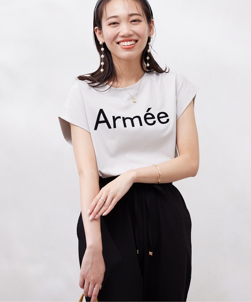 Chez toi（シェトワ）の「機能素材ノースリロゴプルオーバー（Tシャツ/カットソー・レディース・グレイッシュベージュ/ブラック/オフホワイト・FREE）」の8枚目の写真