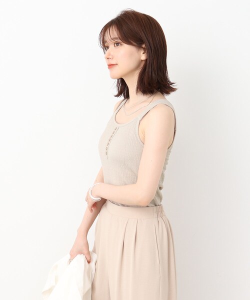 Cutie Blonde（キューティーブロンド）の「◆大人ヘルシーコーデに！ カップ付きタンク（タンクトップ・レディース・ブラック/ナチュラル・03/02）」の12枚目の写真