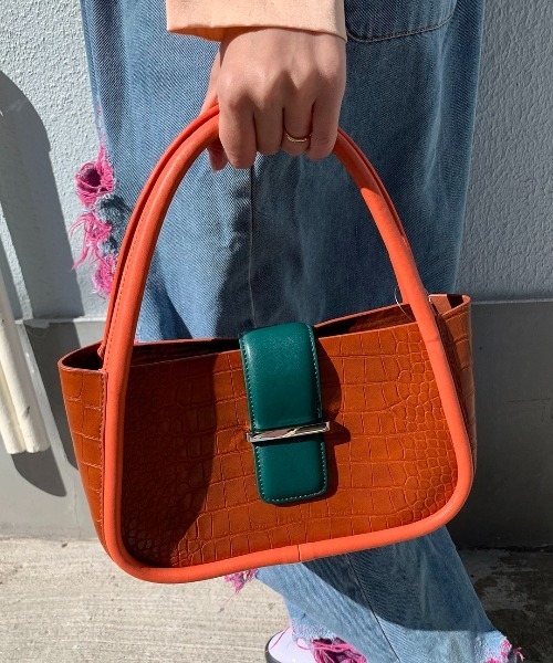 Casselini（キャセリーニ）の「Casselini(キャセリーニ)ラウンドハンドルバッグ（ハンドバッグ・レディース・ブラック/グレー/ブラウン・FREE）」の3枚目の写真