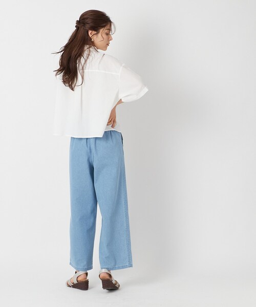 Cutie Blonde（キューティーブロンド）の「◆スタイルアップも叶える！ 旬なオーバーサイズ短丈シャツ（シャツ/ブラウス・レディース・ホワイト系/ネイビー系2・00）」の5枚目の写真