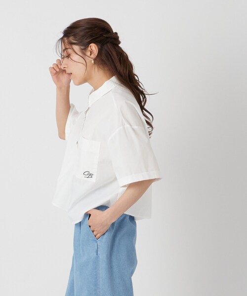 Cutie Blonde（キューティーブロンド）の「◆スタイルアップも叶える！ 旬なオーバーサイズ短丈シャツ（シャツ/ブラウス・レディース・ホワイト系/ネイビー系2・00）」の7枚目の写真
