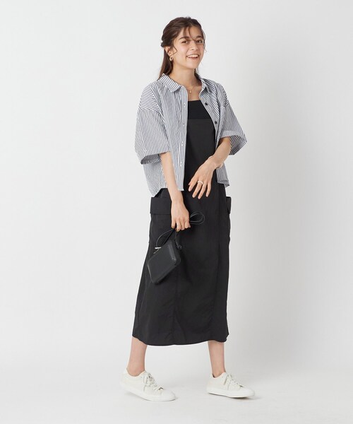 Cutie Blonde（キューティーブロンド）の「◆スタイルアップも叶える！ 旬なオーバーサイズ短丈シャツ（シャツ/ブラウス・レディース・ホワイト系/ネイビー系2・00）」の9枚目の写真