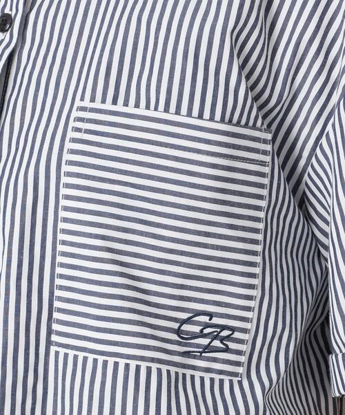 Cutie Blonde（キューティーブロンド）の「◆スタイルアップも叶える！ 旬なオーバーサイズ短丈シャツ（シャツ/ブラウス・レディース・ホワイト系/ネイビー系2・00）」の17枚目の写真