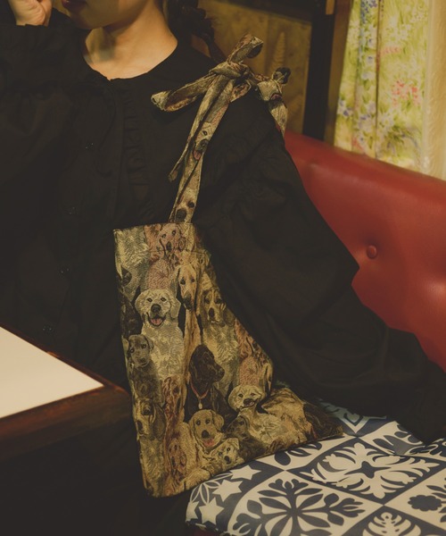 kutir（クティール）の「【クティールとレトロ】リボンゴブラントートバッグ（トートバッグ・レディース・グリーン/ベージュ/ブラック/ブラウン・FREE）」の10枚目の写真