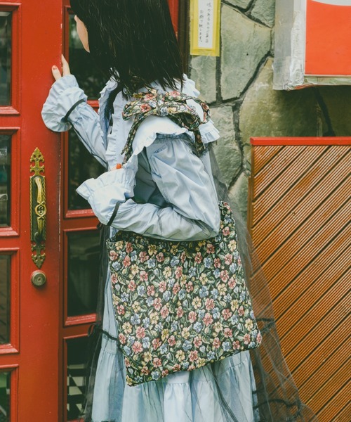 kutir（クティール）の「【クティールとレトロ】リボンゴブラントートバッグ（トートバッグ・レディース・グリーン/ベージュ/ブラック/ブラウン・FREE）」の8枚目の写真