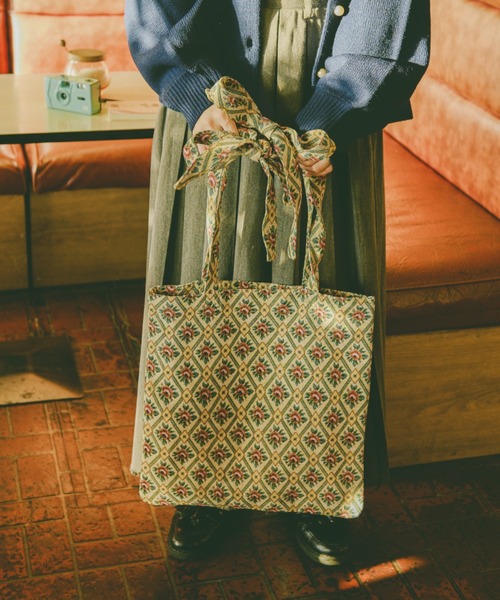 kutir（クティール）の「【クティールとレトロ】リボンゴブラントートバッグ（トートバッグ・レディース・グリーン/ベージュ/ブラック/ブラウン・FREE）」の12枚目の写真