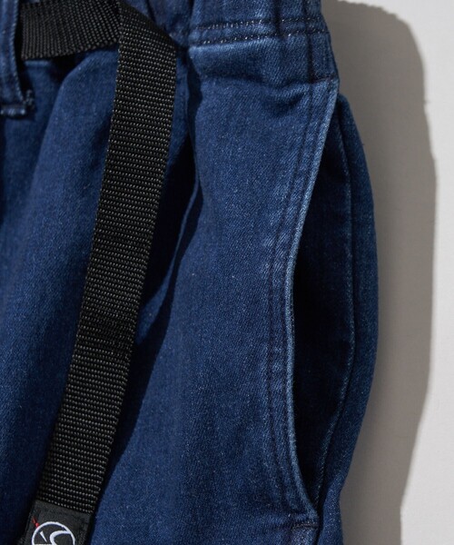 FREAK'S STORE(フリークスストア)の「限定展開 スリムフィット カーゴ ジョガーパンツ/ストレッチツイル/デニム(カーゴパンツ・メンズ・ベージュ/ブラック/オリーブ/ネイビー/チャコールグレー/ブルー・MEDIUM/LARGE/SMALL)」の10枚目の写真