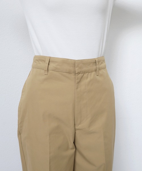 andme（アンドミー）の「ハイウエストセンタープレスチノロングパンツ（チノパンツ・レディース・アイボリー/ブラウン/ブラック/ベージュ・M/L）」の22枚目の写真