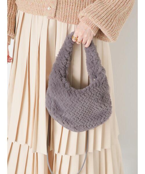 ehka sopo（エヘカソポ）の「ボアハーフムーンバッグ（ハンドバッグ・レディース・キナリ/モカ/グレー・F）」の3枚目の写真