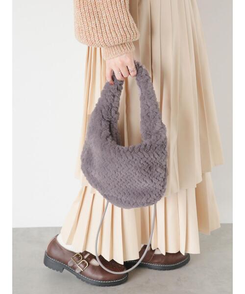 ehka sopo（エヘカソポ）の「ボアハーフムーンバッグ（ハンドバッグ・レディース・キナリ/モカ/グレー・F）」の5枚目の写真