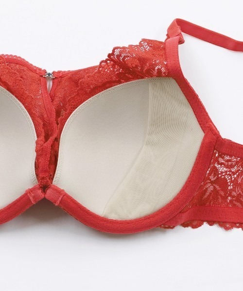 ANNEBRA（アンブラ）の「Love フロントデザインモールドカップブラジャー（ブラジャー・レディース・ホワイト/レッド・B70/C70/F70/F75/C75/D75/D80/G70/E70/E75/G75/B75/C80/D70/E80）」の12枚目の写真