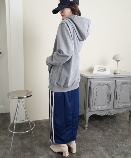 THE NORTH FACE(ザノースフェイス)の「【THE NORTH FACE / ザ ノースフェイス】HERITAGE PATCH PULLOVER HOODIE / ヘリテージパッチ プルオーバーフーディー NF0A7UNU(パーカー・メンズ・ブラウン/ブラック/グレー・S/M/L)」の14枚目の写真