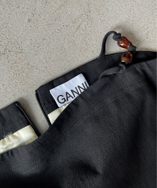 GANNI(ガニー)の「GANNI Cotton Suiting Mini Skirt(スカート・レディース・ブラック・32)」の6枚目の写真