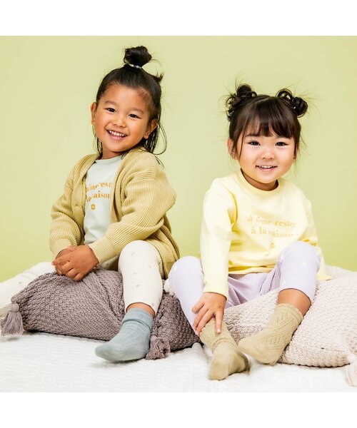 Ampersand（アンパサンド）の「premier スプリングニットカーディガン（カーディガン/ボレロ・キッズ・オフホワイト/イエロー/ブラック・120/110/130/140/90/100/70/80）」の12枚目の写真