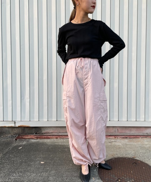 JEANS FACTORY Clothes（ジーンズファクトリークローズ）の「【non-no 10月号掲載】[Jeans Factory Clothes/ジーンズファクトリークローズ] ナイロンカーゴパンツ（カーゴパンツ・レディース・カーキ/ピンク/ブラック/ホワイト・M/S）」の20枚目の写真