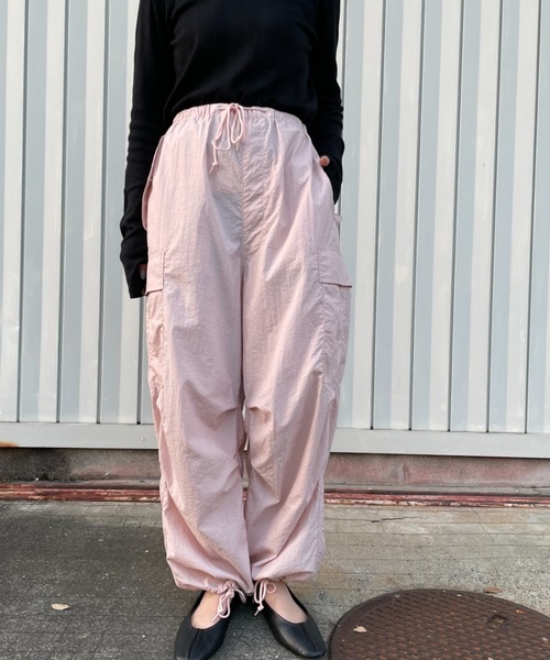 JEANS FACTORY Clothes（ジーンズファクトリークローズ）の「【non-no 10月号掲載】[Jeans Factory Clothes/ジーンズファクトリークローズ] ナイロンカーゴパンツ（カーゴパンツ・レディース・カーキ/ピンク/ブラック/ホワイト・M/S）」の16枚目の写真