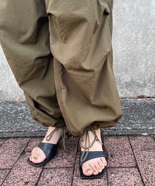 JEANS FACTORY Clothes（ジーンズファクトリークローズ）の「【non-no 10月号掲載】[Jeans Factory Clothes/ジーンズファクトリークローズ] ナイロンカーゴパンツ（カーゴパンツ・レディース・カーキ/ピンク/ブラック/ホワイト・M/S）」の15枚目の写真