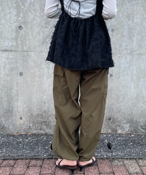 JEANS FACTORY Clothes（ジーンズファクトリークローズ）の「【non-no 10月号掲載】[Jeans Factory Clothes/ジーンズファクトリークローズ] ナイロンカーゴパンツ（カーゴパンツ・レディース・カーキ/ピンク/ブラック/ホワイト・M/S）」の9枚目の写真