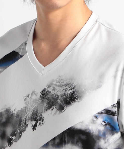 HIDEAWAYS NICOLE（ハイダウェイニコル）の「フォトラインアラカルトVネック半袖Ｔシャツ（Tシャツ/カットソー・メンズ・ホワイト系その他/ブラック系その他/ホワイト系その他2/ブラック系その他2・MEDIUM/LARGE/X-LARGE）」の8枚目の写真