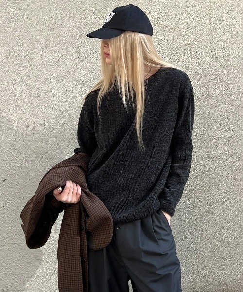 Chikashitsu +(チカシツプラス)の「【Chikashitsu +】unisex over knit / 【チカシツプラス】ユニセックスオーバーサイズ長袖ニット(ニット/セーター・メンズ・ブラック/チャコール/カーキ/杢グレー・ONE SIZE)」の2枚目の写真