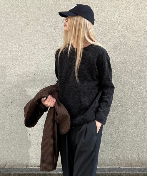 Chikashitsu +(チカシツプラス)の「【Chikashitsu +】unisex over knit / 【チカシツプラス】ユニセックスオーバーサイズ長袖ニット(ニット/セーター・メンズ・ブラック/チャコール/カーキ/杢グレー・ONE SIZE)」の22枚目の写真