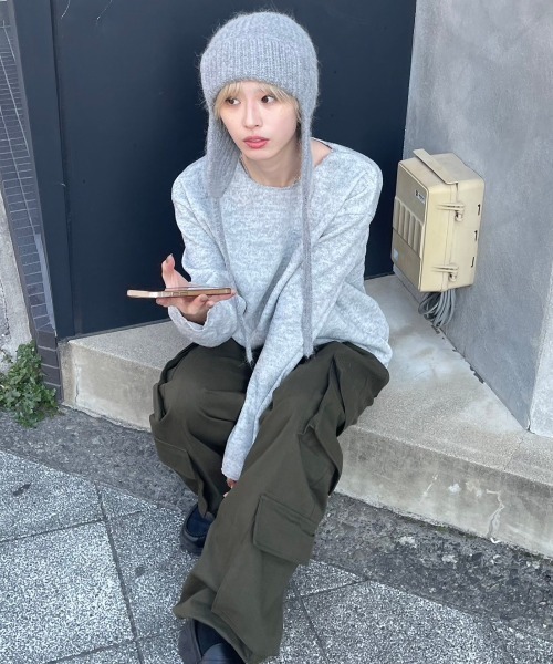 Chikashitsu +(チカシツプラス)の「【Chikashitsu +】unisex over knit / 【チカシツプラス】ユニセックスオーバーサイズ長袖ニット(ニット/セーター・メンズ・ブラック/チャコール/カーキ/杢グレー・ONE SIZE)」の6枚目の写真