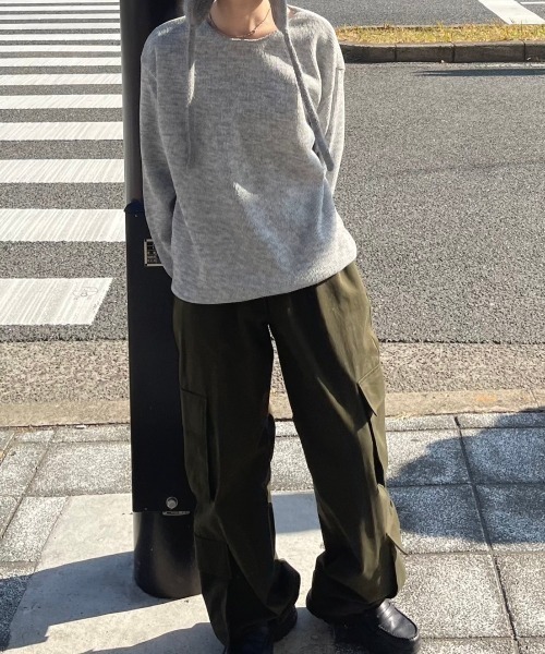 Chikashitsu +(チカシツプラス)の「【Chikashitsu +】unisex over knit / 【チカシツプラス】ユニセックスオーバーサイズ長袖ニット(ニット/セーター・メンズ・ブラック/チャコール/カーキ/杢グレー・ONE SIZE)」の8枚目の写真