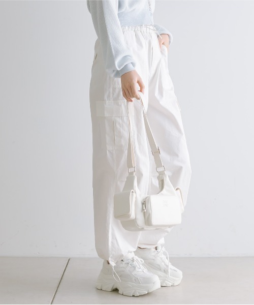 OLIVE des OLIVE（オリーブデオリーブ）の「【WEB限定】colorfulカーゴパンツ　1041020040（カーゴパンツ・レディース・ピンク/サックスブルー/ブラック/オフホワイト・FREE）」の6枚目の写真