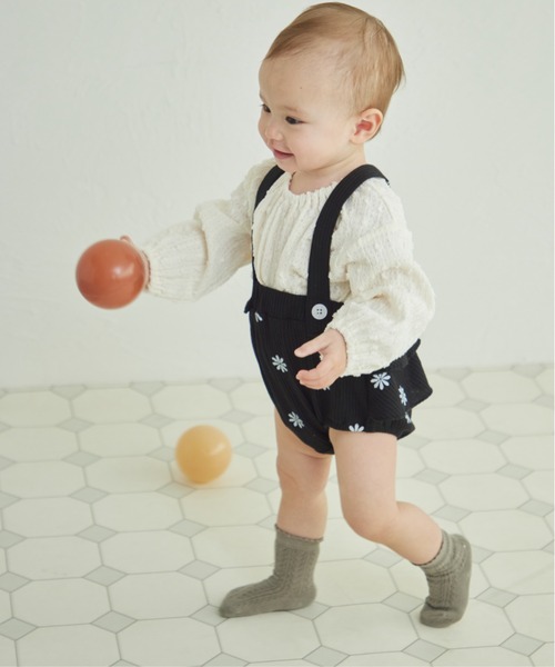 pairmanon（ペアマノン）の「【ベビー】サスペンダー付き ワッフルフリルブルマ（その他ベビーウェア・キッズ・ライトパープル/ライトベージュ/ブラック系その他2/ホワイト系その他2・70/80）」の11枚目の写真