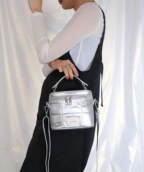 COLDE （コルデ）の「ボンディングバニティバッグ（ショルダーバッグ・レディース・ブラック/シルバー/ライトグリーン・FREE）」の11枚目の写真