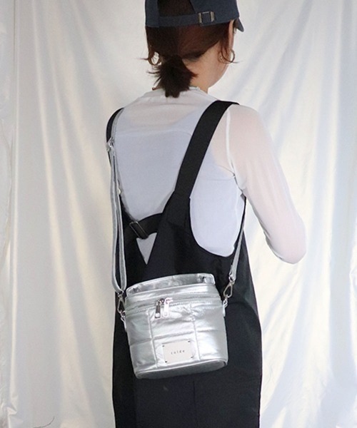 COLDE （コルデ）の「ボンディングバニティバッグ（ショルダーバッグ・レディース・ブラック/シルバー/ライトグリーン・FREE）」の12枚目の写真