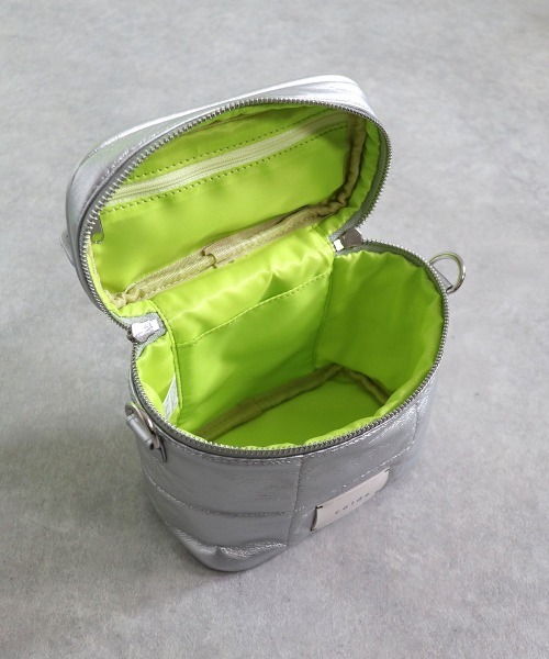 COLDE （コルデ）の「ボンディングバニティバッグ（ショルダーバッグ・レディース・ブラック/シルバー/ライトグリーン・FREE）」の15枚目の写真