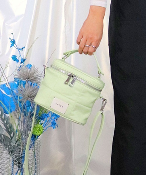 COLDE （コルデ）の「ボンディングバニティバッグ（ショルダーバッグ・レディース・ブラック/シルバー/ライトグリーン・FREE）」の20枚目の写真