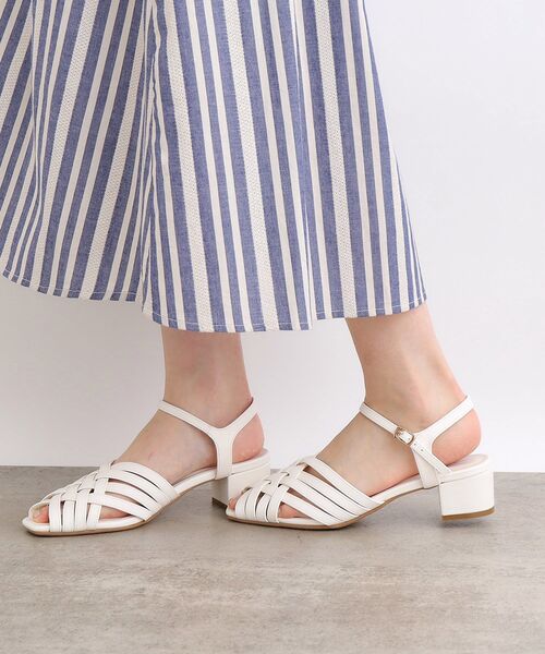 grove（グローブ）の「◆メッシュ編みスクエアヒールサンダル（サンダル・レディース・ブラック/オフホワイト/キャメル・M/L/S）」の6枚目の写真