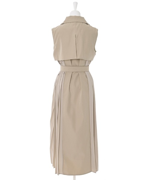 Narcissus（ナルシス）の「【Narcissus】プリーツトレンチジャケット（その他アウター・レディース・ブラック/ベージュ・FREE）」の8枚目の写真