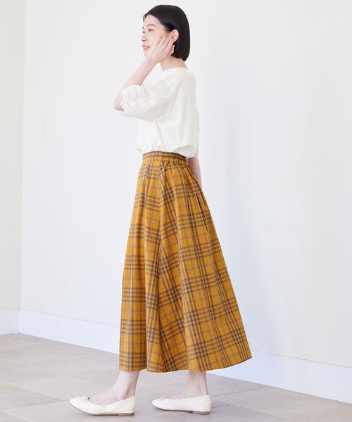 Viola e Viola(ヴィオラエヴィオラ)の「ビッグチェックタックスカート(スカート・レディース・イエロー・LARGE/X-LARGE/MEDIUM)」の4枚目の写真