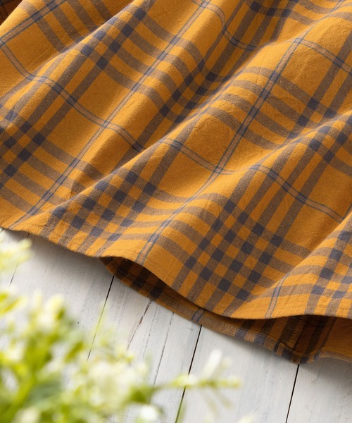 Viola e Viola(ヴィオラエヴィオラ)の「ビッグチェックタックスカート(スカート・レディース・イエロー・LARGE/X-LARGE/MEDIUM)」の6枚目の写真