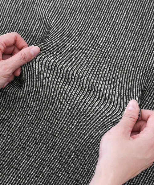 n'OrLABEL（ノアールレーベル）の「『配色リバーシブル半袖ニット』（ニット/セーター・レディース・ブラック/ラベンダー・1/2）」の20枚目の写真