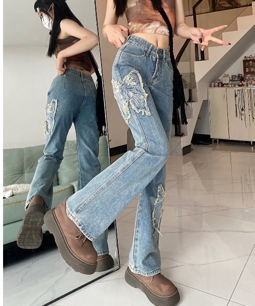 almo（アルモ）の「バタフライデニムフレアパンツ(BQ)（デニムパンツ・レディース・ブルー・SMALL/MEDIUM/LARGE）」の7枚目の写真